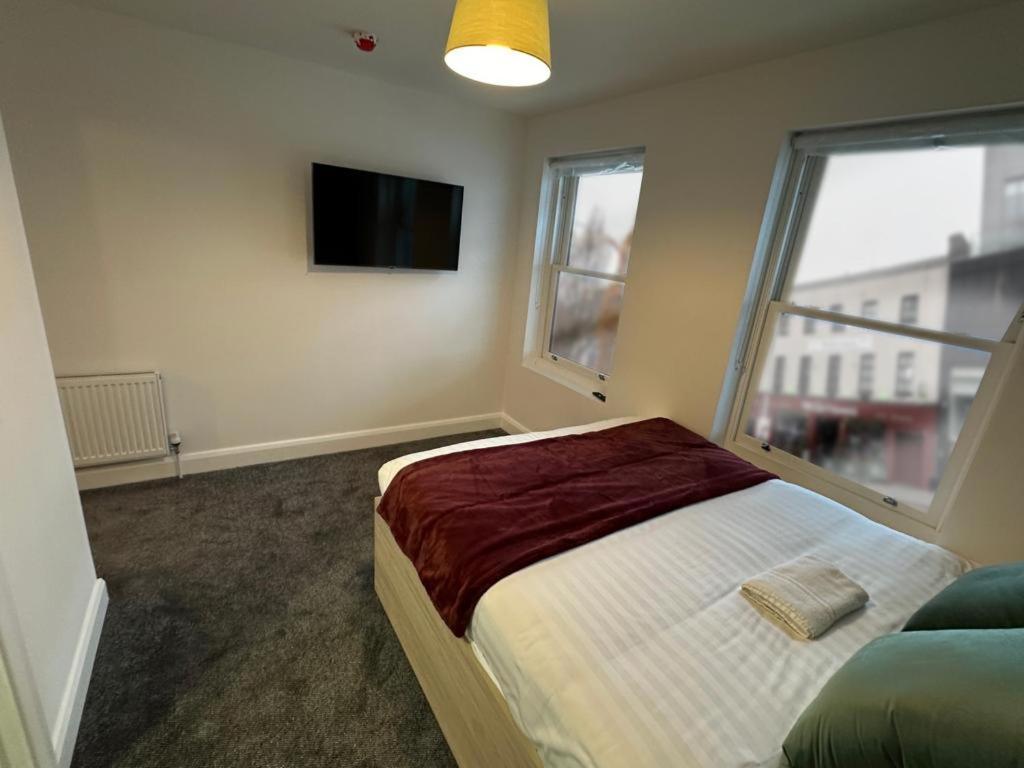 Mary Mullen'S Rooms Eyre Square. Galway Exteriér fotografie