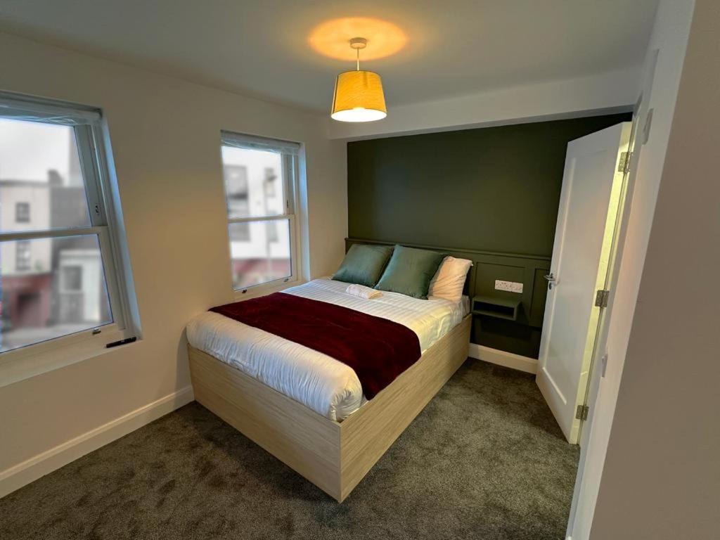 Mary Mullen'S Rooms Eyre Square. Galway Exteriér fotografie